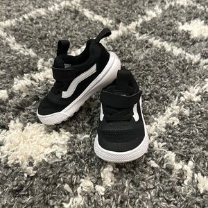 Very gently used Vans Toddler Ultracush Size 4